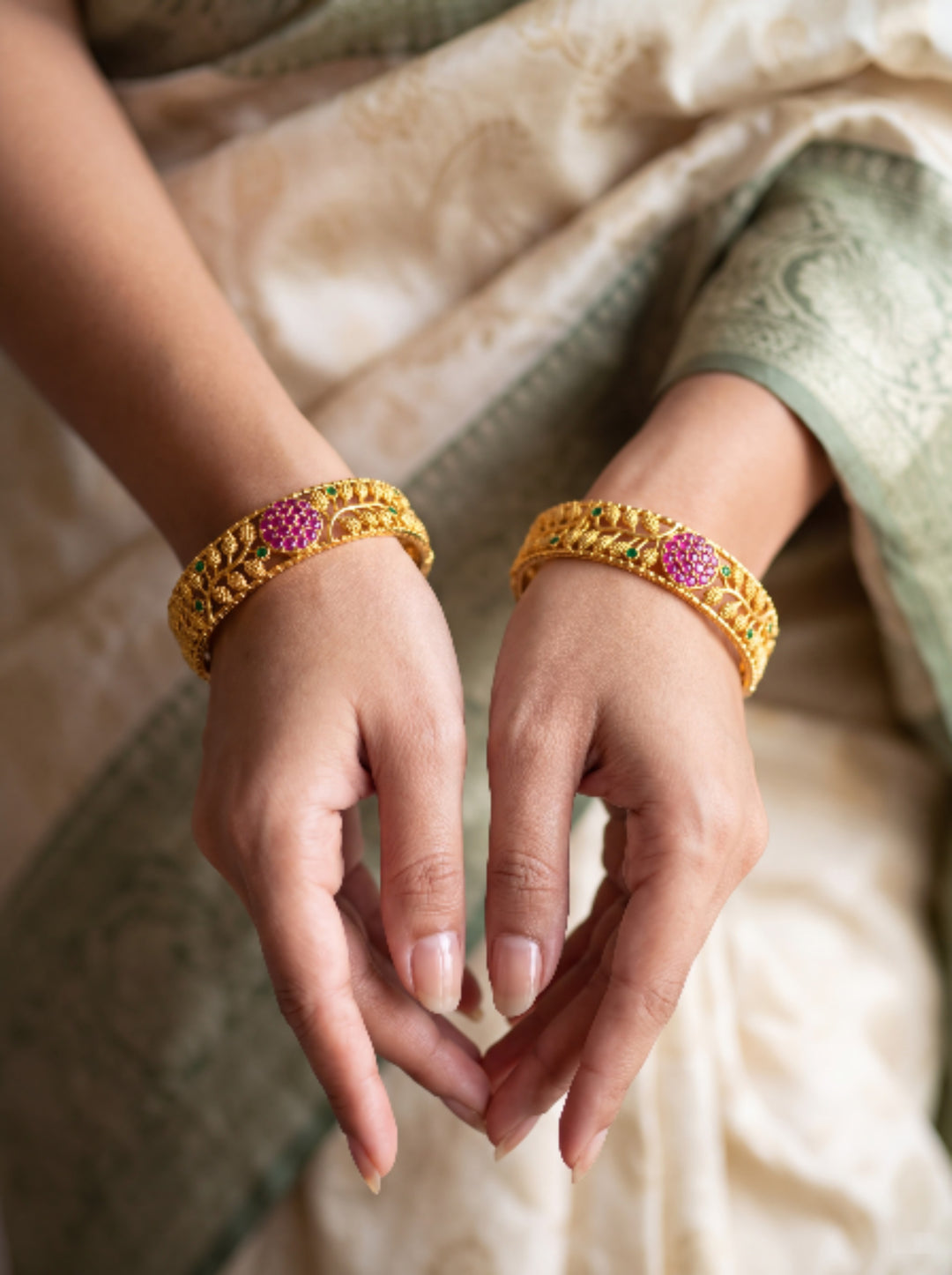 Kanushka Bangles · Set of 2