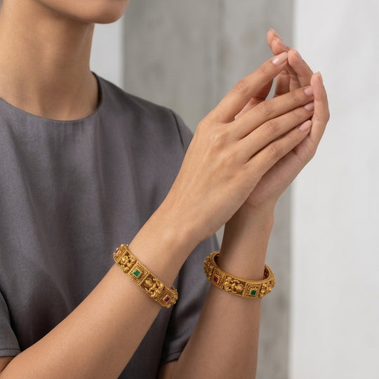 Sakshi Bangles