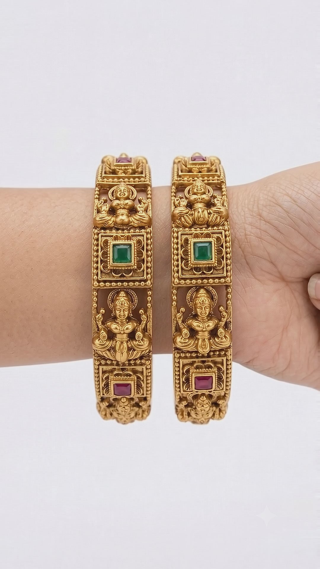 Sakshi Bangles • Set of 2